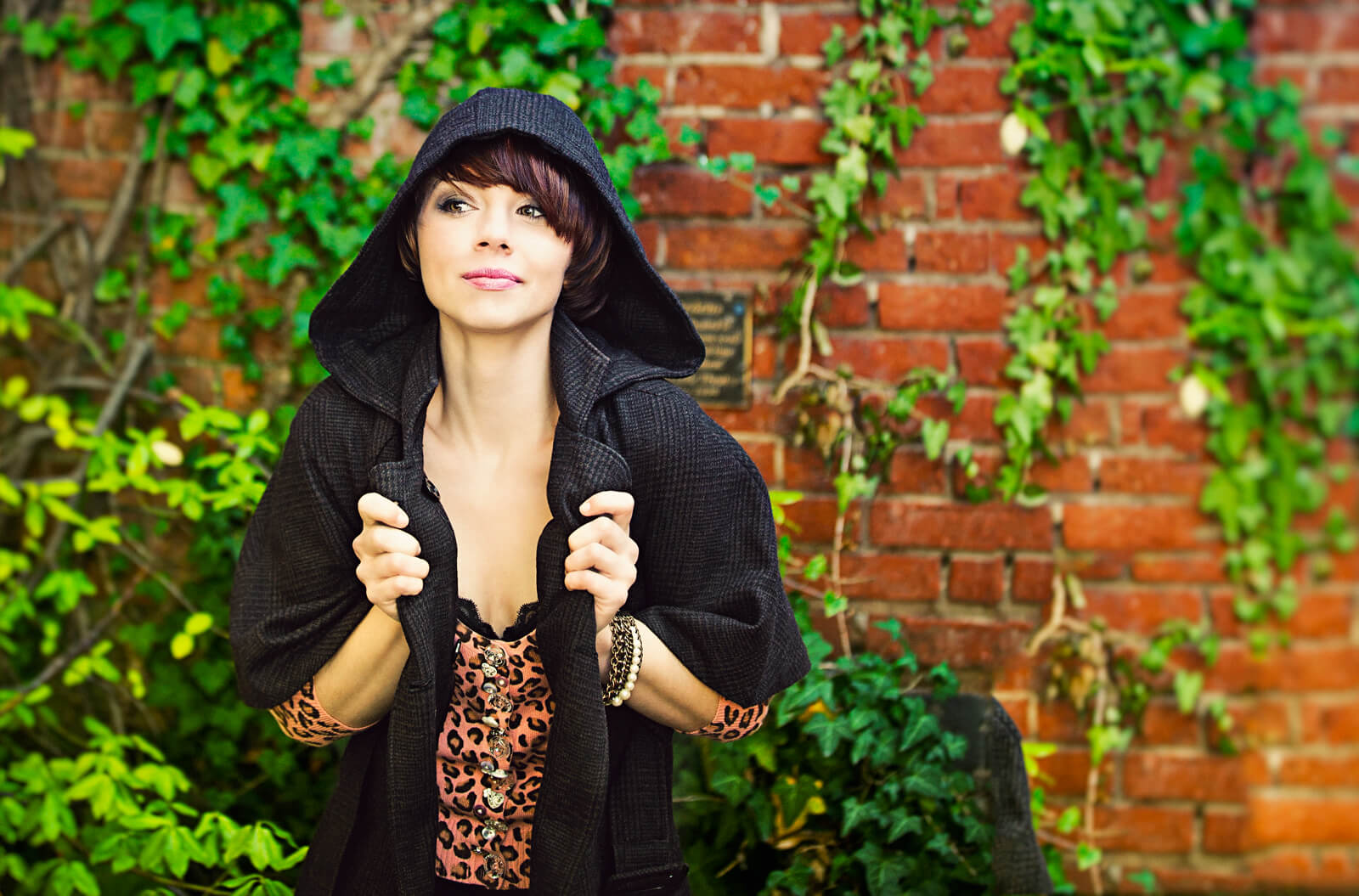 Your Alternative text